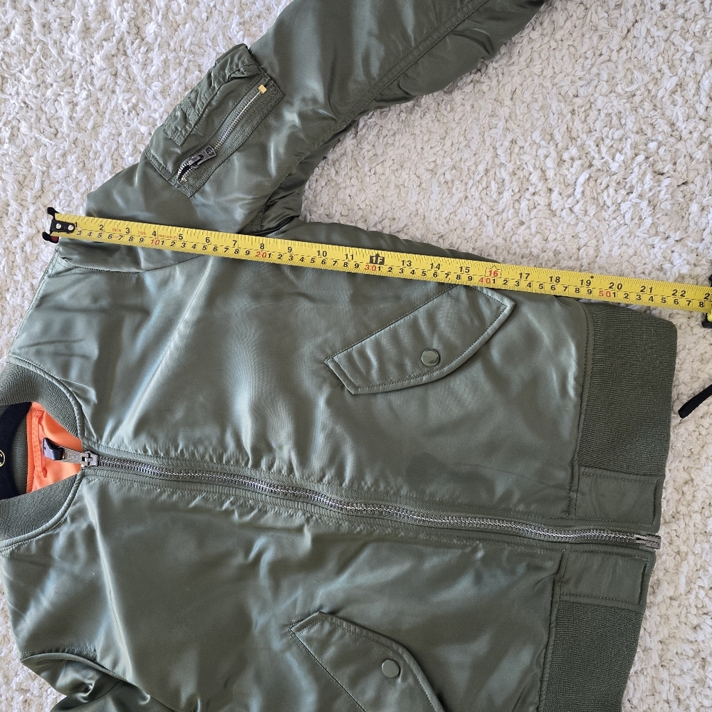 Alpha Industries, Green Bomber Jacket, Size M - Picture 11 of 13
